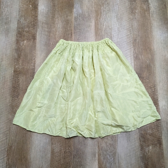 New York & Company Light Green 100% Silk A-line Skirt Size XS - Picture 1 of 8
